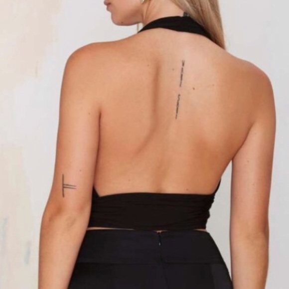 Nasty Gal Wrap Plunging Crop Top - Picture 2 of 4